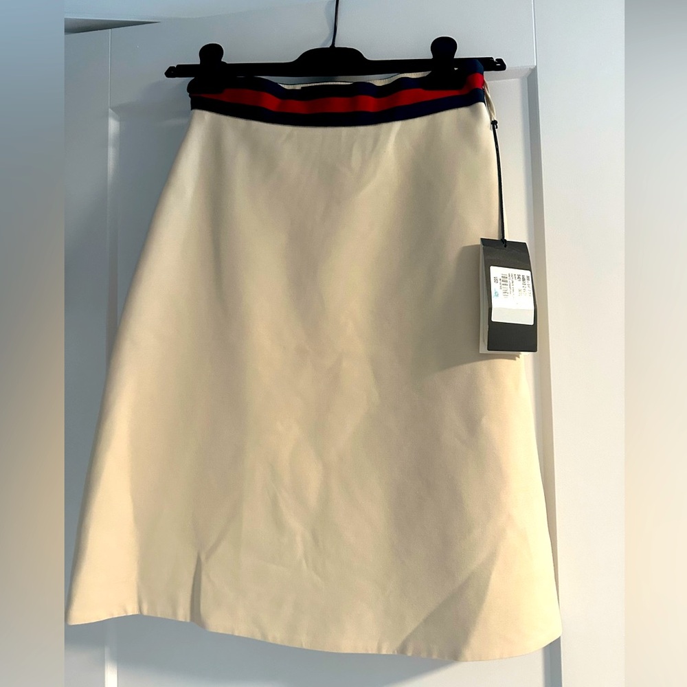 Authentic Gucci skirt fits like a size 2